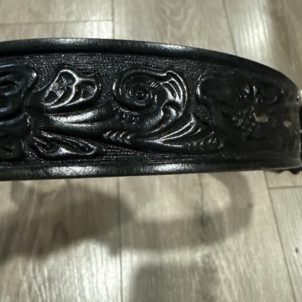 Chambers Belt Co Men's leather Belt with Engraved Metal Buckle Sz 36 Made‎ USA
